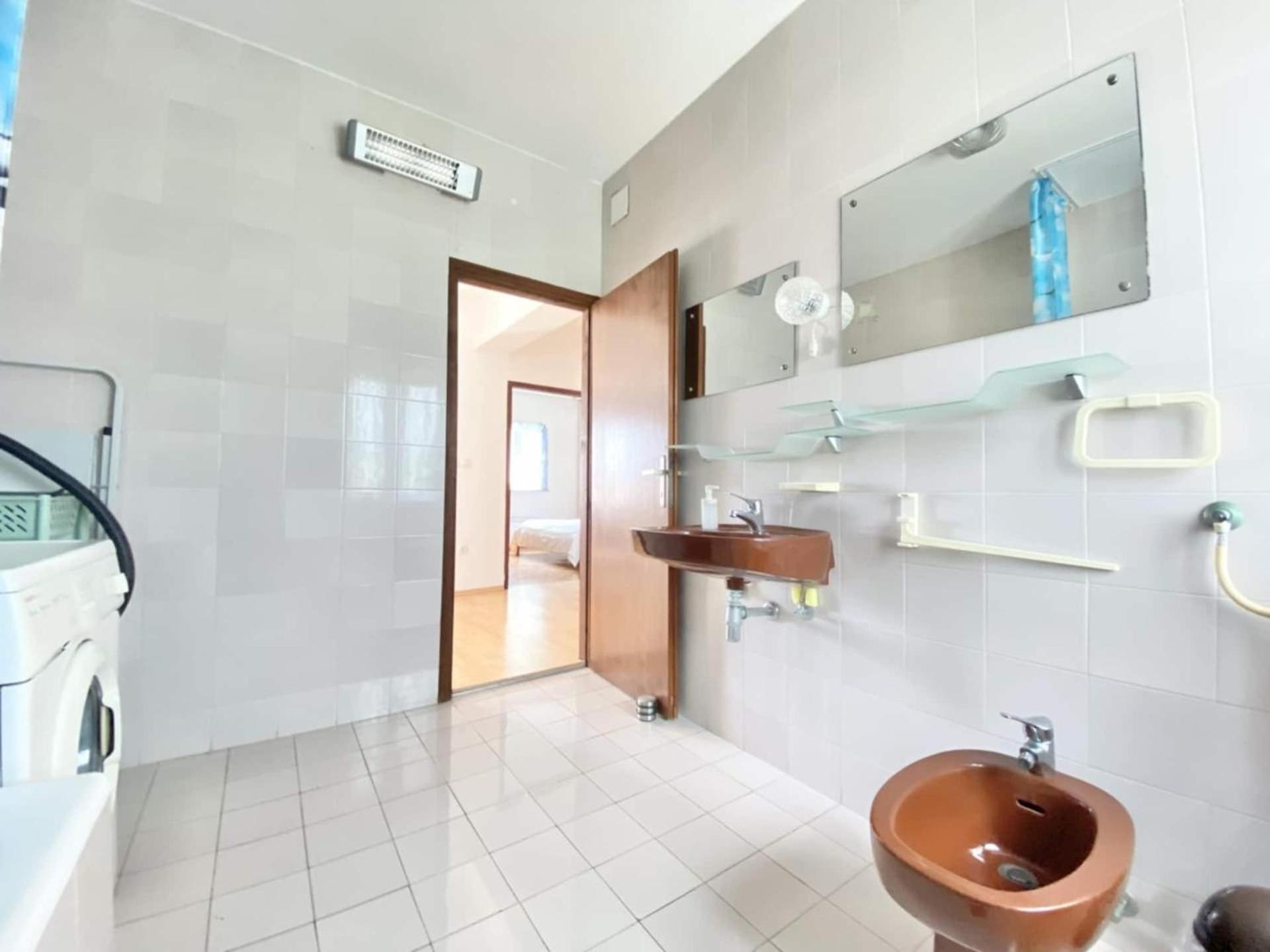 Family Apartments Viva Close To The Beach Krk Town Exterior foto