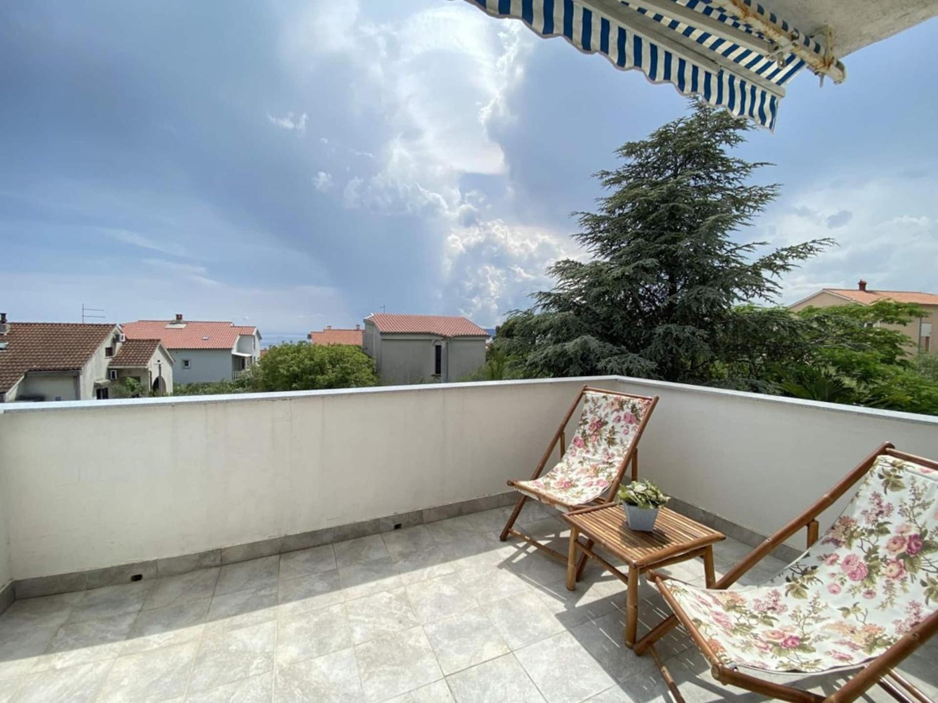 Family Apartments Viva Close To The Beach Krk Town Exterior foto