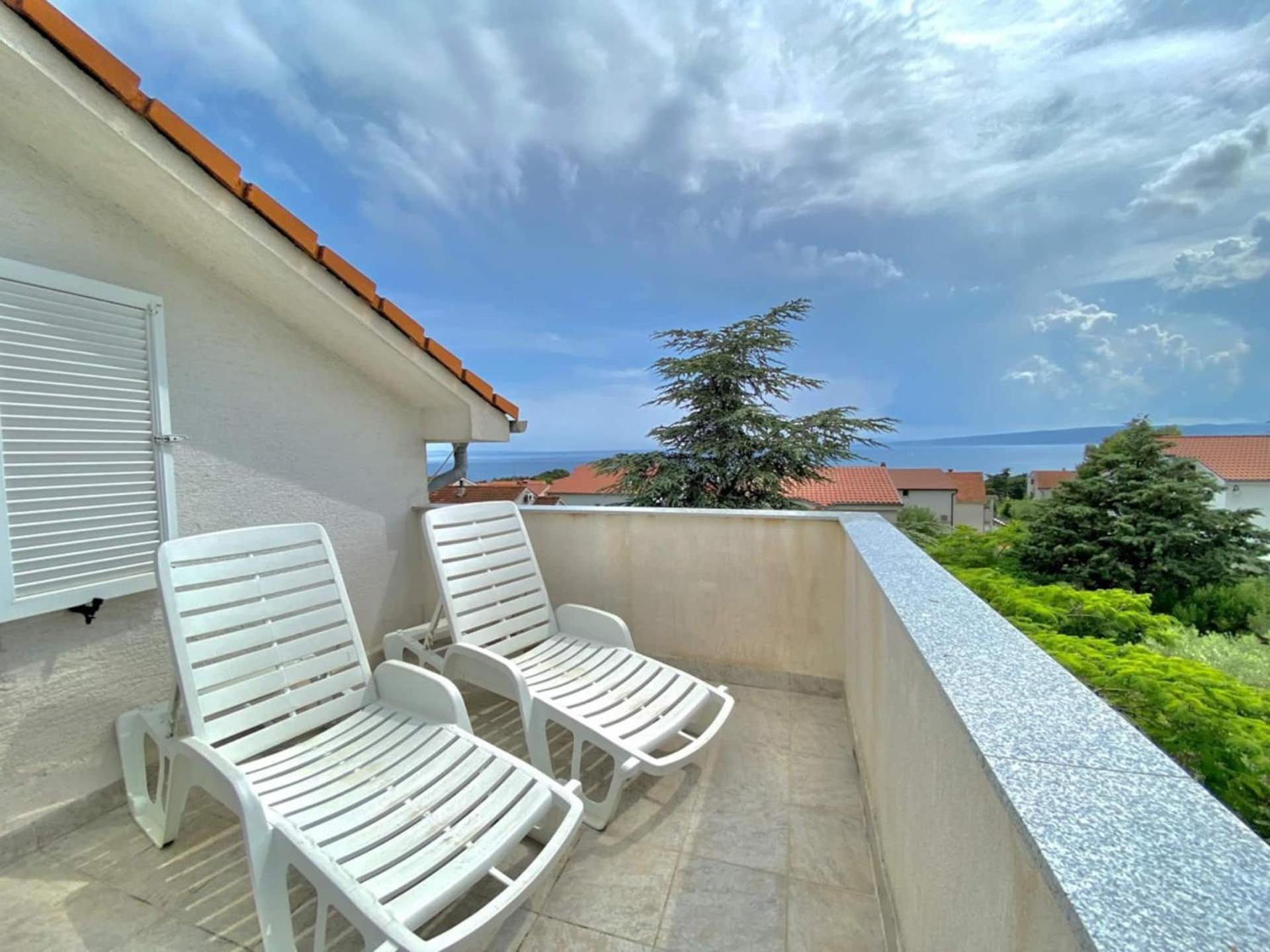 Family Apartments Viva Close To The Beach Krk Town Exterior foto