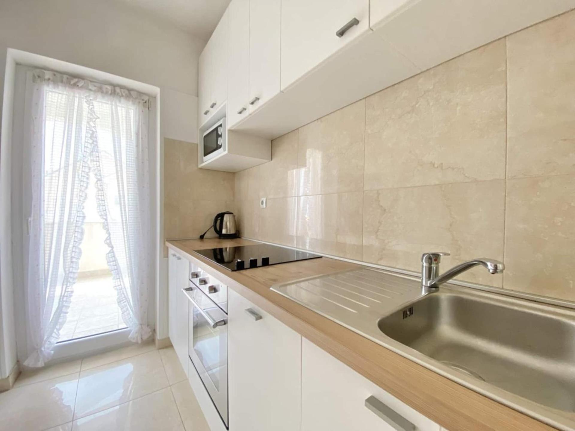 Family Apartments Viva Close To The Beach Krk Town Exterior foto