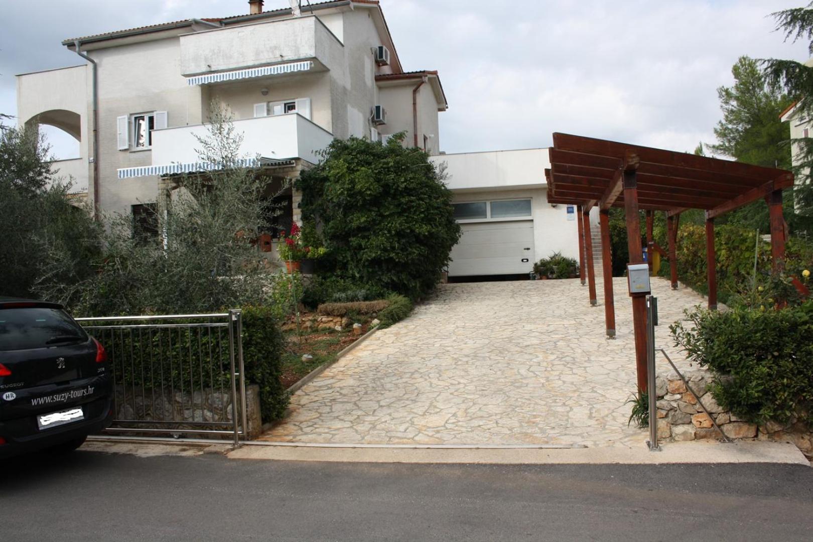 Family Apartments Viva Close To The Beach Krk Town Exterior foto